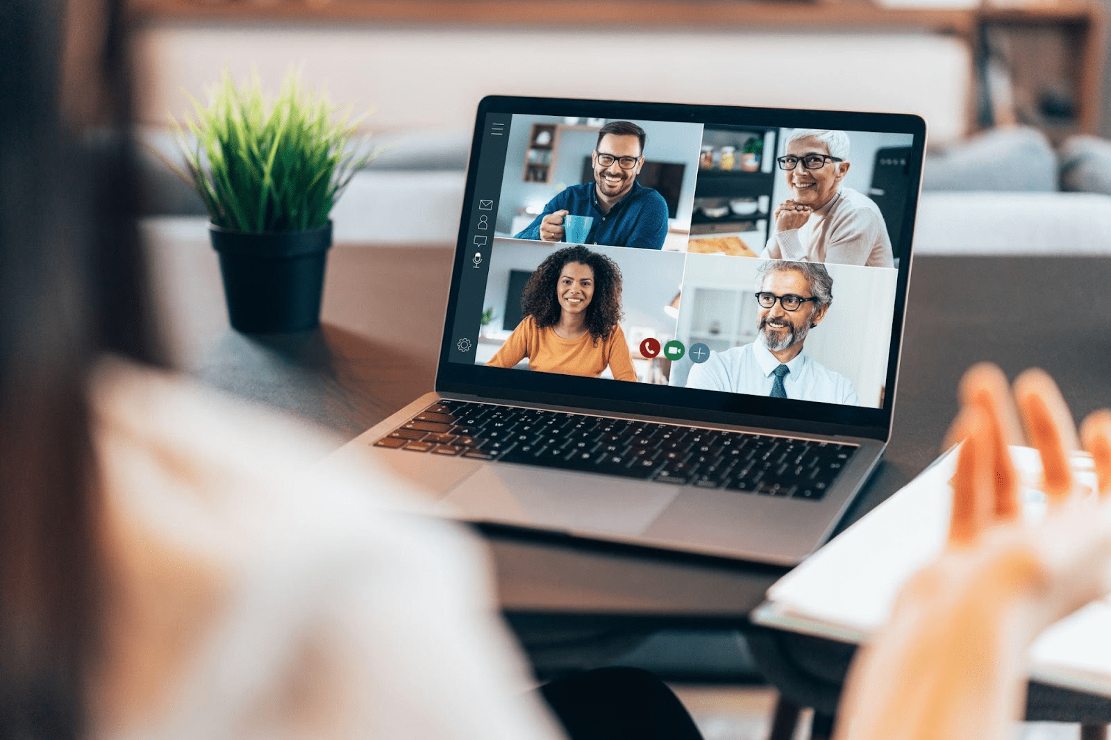 How to Effectively Manage and Lead a Remote Team